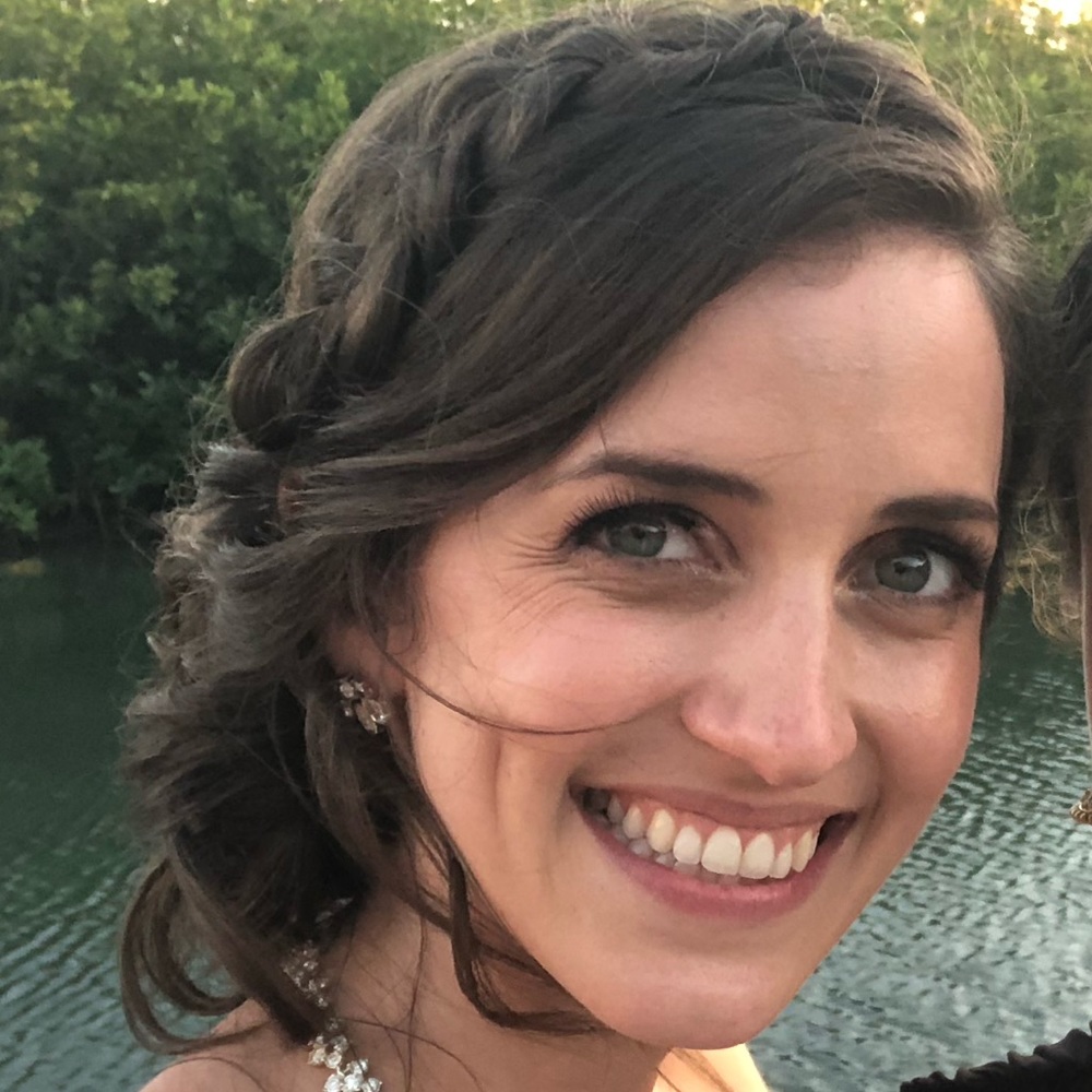 Meet your Posher, Lauren